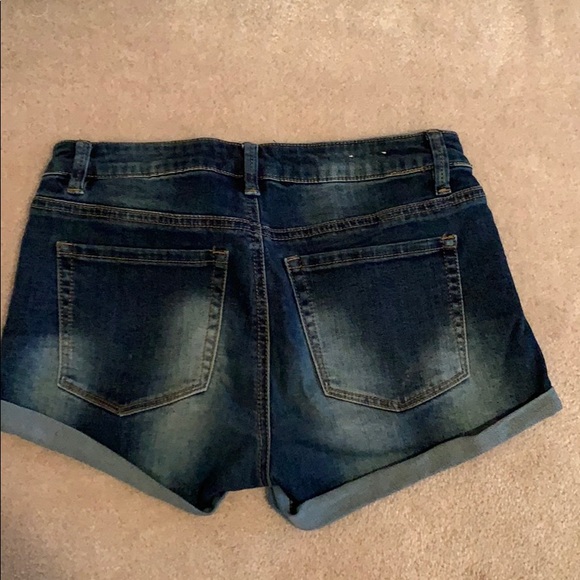 Shorts - Picture 2 of 2